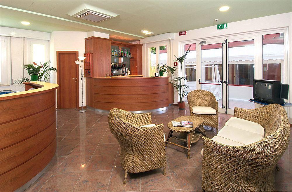 Hotel Carnaby ريميني المظهر الخارجي الصورة