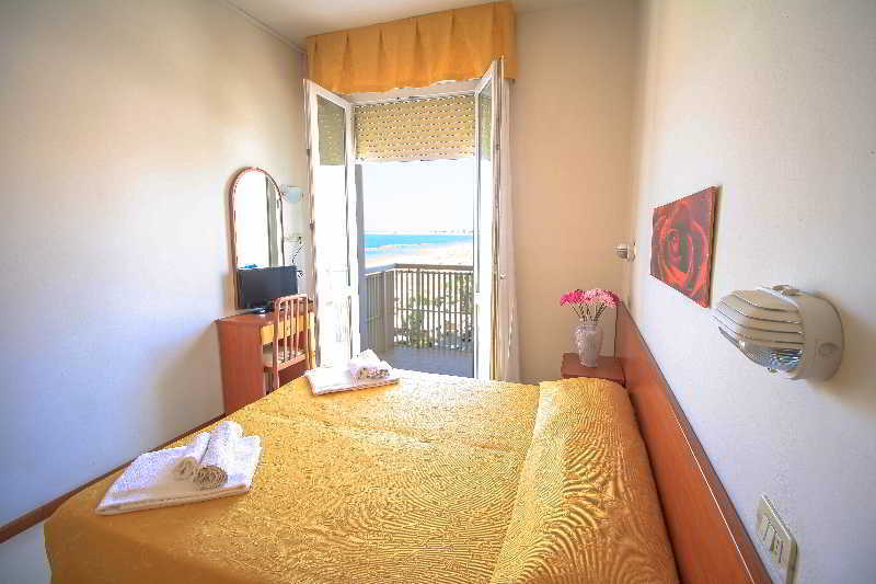 Hotel Carnaby ريميني المظهر الخارجي الصورة